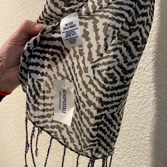 Scarf - Picture 4 of 5